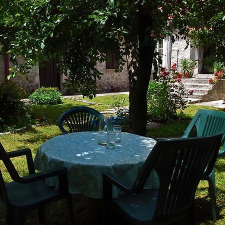 La Vecchia Casa Hotel Cetinje Bagian luar foto